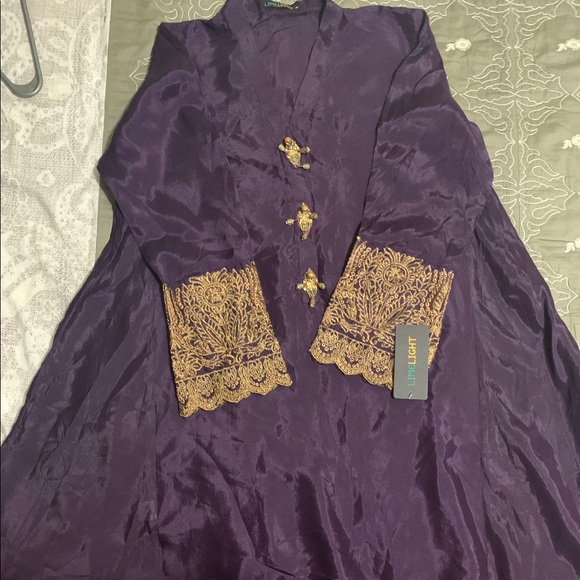 Limelight kurta - Picture 1 of 3